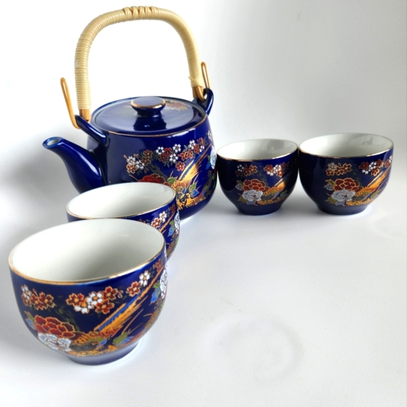 Vintage Kutani Japanese Porcelain Teapot & 4 Cups-Cobalt Blue Flowers Gold Rim - Picture 2 of 9